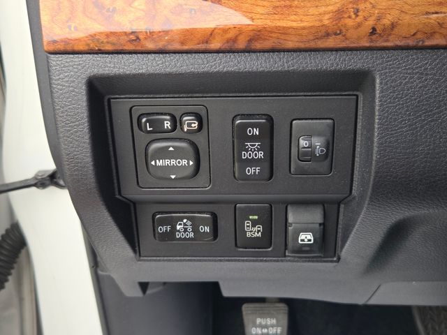 Used 2017 White Toyota 1794 image 24