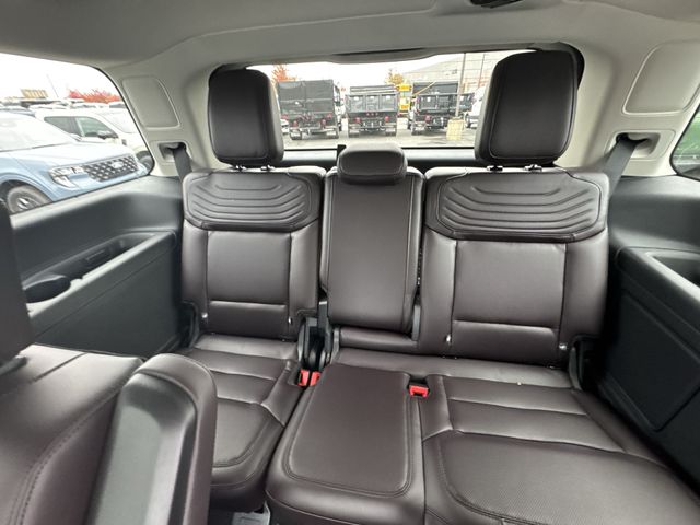 new 2025 Ford Expedition car, priced at $85,354