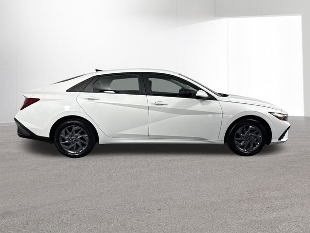 Used 2025 Hyundai Elantra Hybrid For Sale in Indianapolis, IN