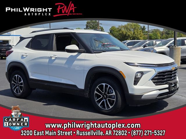 Summit White 2025 Chevrolet Trailblazer SUV / Crossover Four-Wheel Drive 9-Speed Automatic