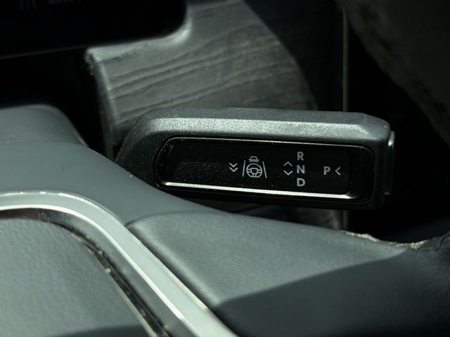 Used 2024  Rivian Adventure image 28