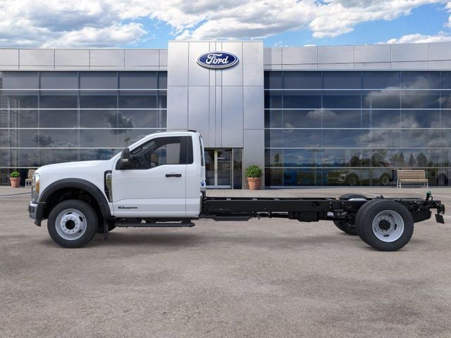 New 2026 Oxford White Ford F-550® XL image 3