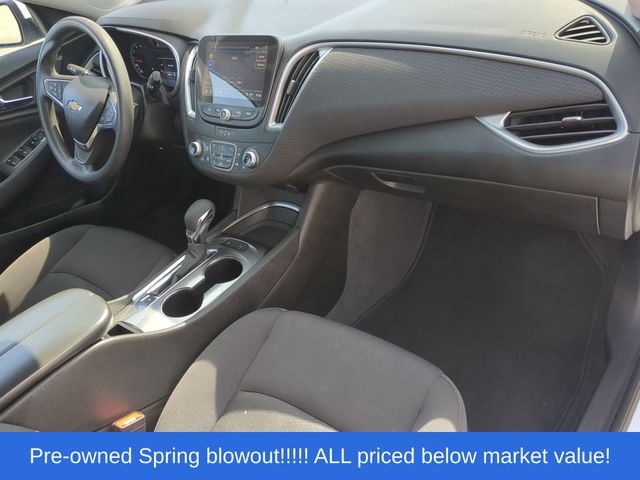 Used 2025 Summit White Chevrolet LT image 46