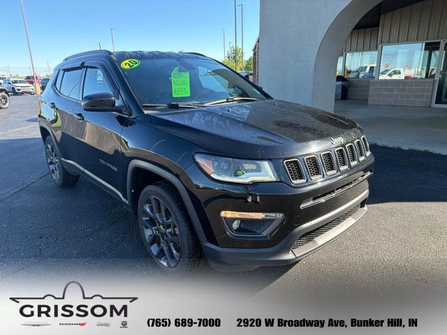 Diamond Black Crystal Pearlcoat 2020 Jeep Compass SUV / Crossover Four-Wheel Drive 9-Speed Automatic