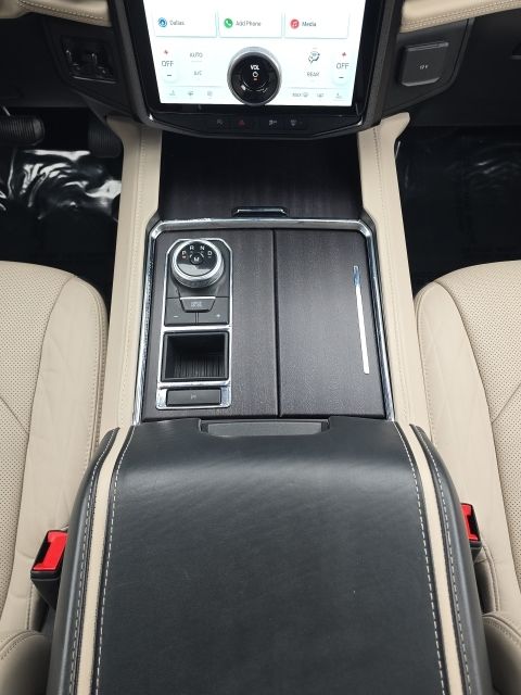 2023 Ford Expedition Platinum:168660A