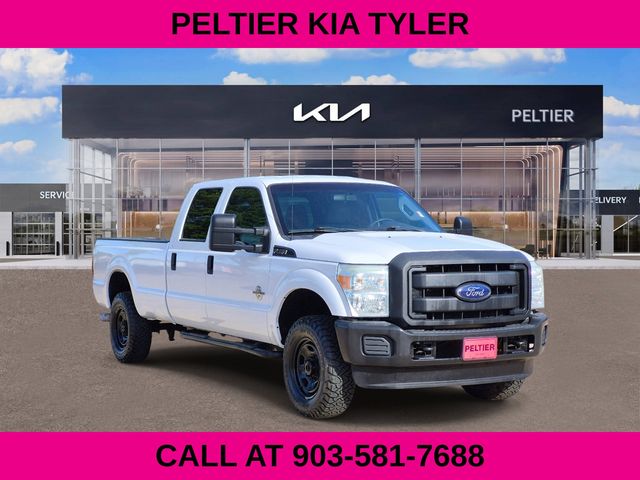 Oxford White 2015 Ford F-350 Super Duty XL Crew Cab 4WD Pickup Truck Four-Wheel Drive 6-Speed Automatic