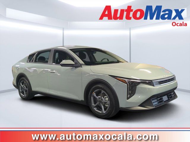 2025 Kia K4 LXS FWD