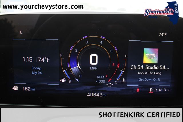 Used 2025 Chevrolet Traverse SUV