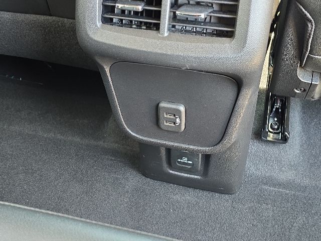 2024 GMC Terrain SLT:L44130A