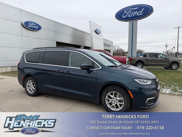 2022 Chrysler Pacifica Touring L FWD