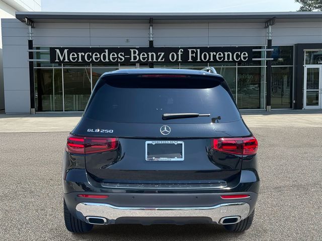 Certified Used 2024 White Mercedes-Benz GLC 300 image 5
