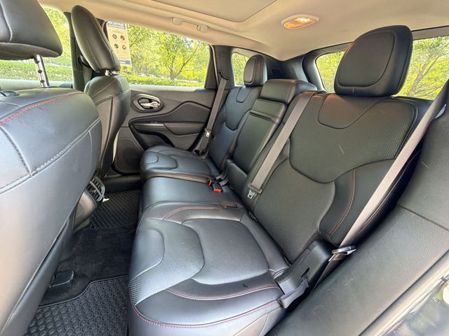 Used 2017 Black Jeep Trailhawk image 23