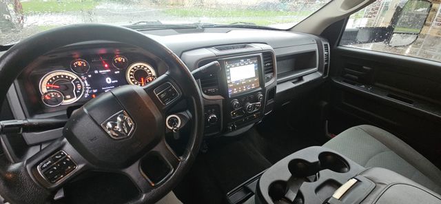 Used 2016 Bright White Clearcoat Ram Tradesman image 4