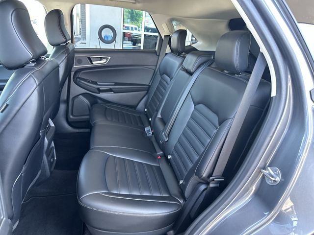 Used 2022 Gray Ford SEL image 21