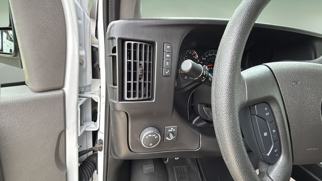 Used 2024 White Chevrolet LT image 18
