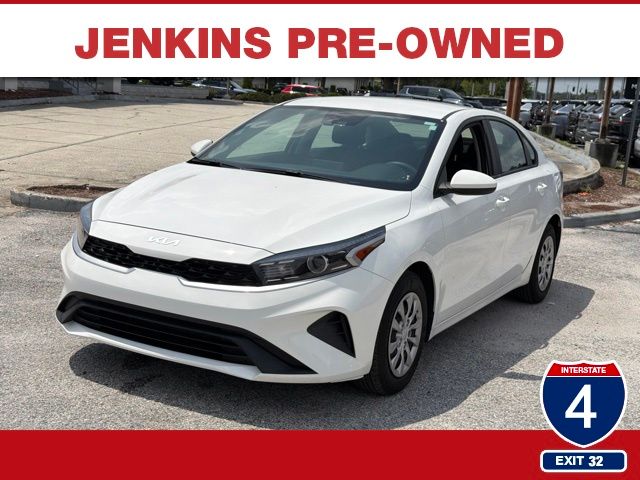 Clear White 2024 Kia Forte Sedan Front-Wheel Drive Continuously Variable Transmission