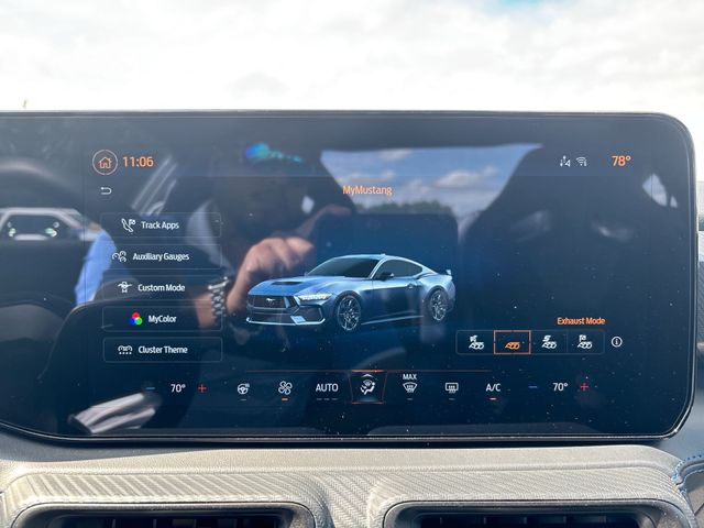 New 2025 Blue Ember Metallic Ford Dark Horse™ Premium image 31