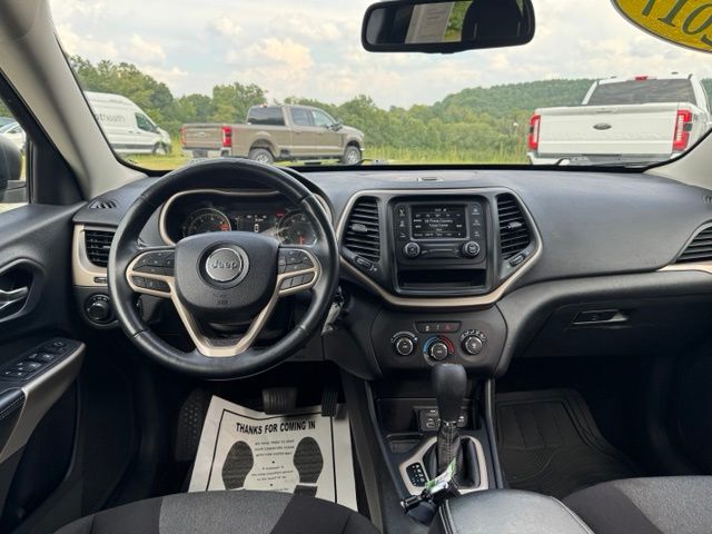 Used 2017 Silver Jeep Sport image 17