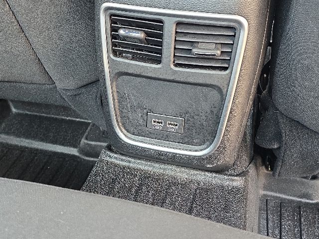 2023 Dodge Charger SXT:L43328A