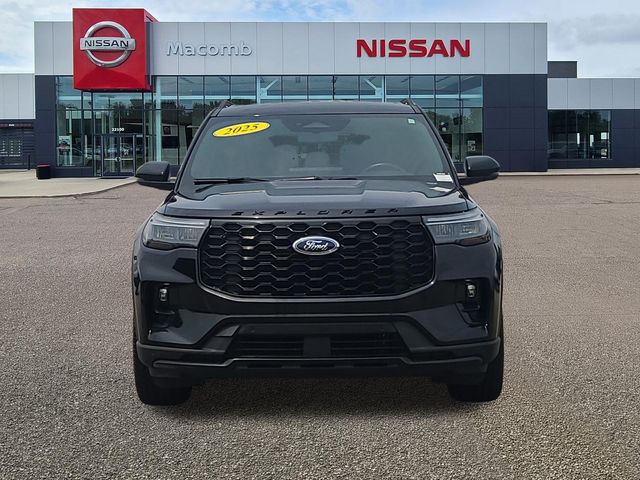 Used 2025 Ford Explorer SUV