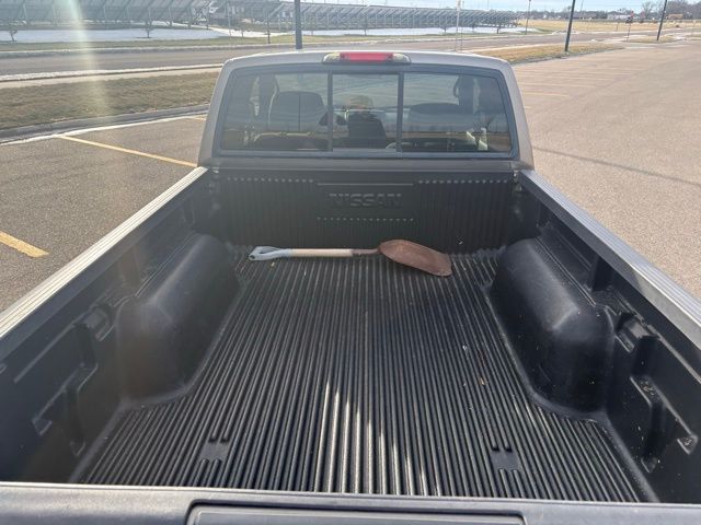 2004 Nissan Frontier XE-V6