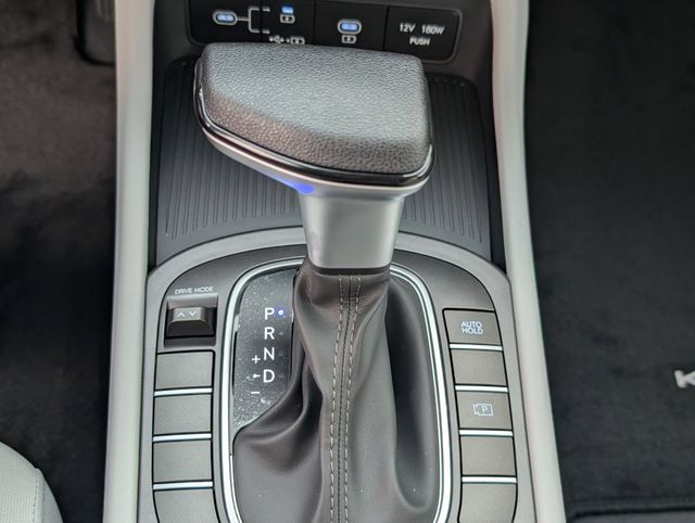 New 2026 Green Hyundai SE image 18