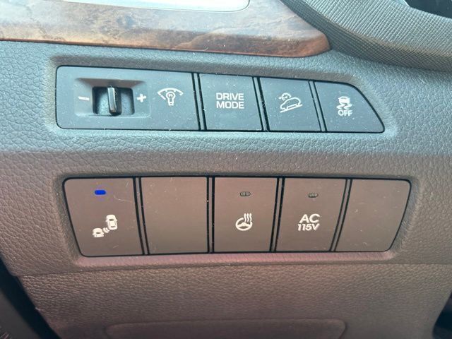 Used 2019 White Hyundai Limited image 14