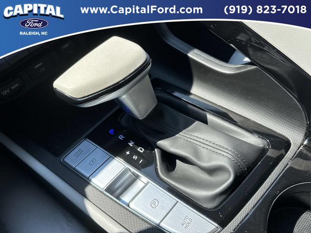 Used 2023 White Hyundai Limited image 31