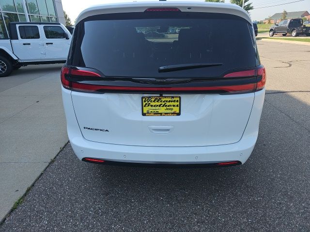 2026 Chrysler Pacifica Select - Pw7 exterior view 6