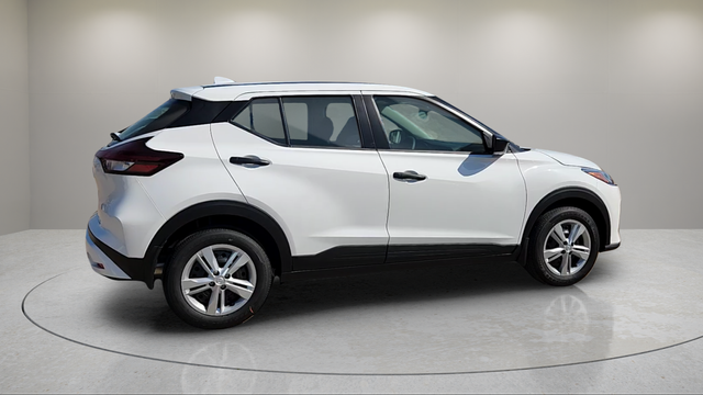 2025 Nissan Kicks Play