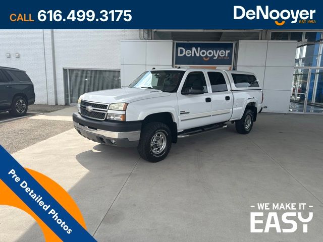 2005 Chevrolet Silverado 2500HD LT Crew Cab 4WD