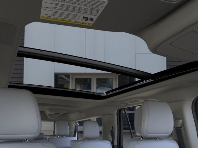 New 2026 Black Ford Platinum image 22