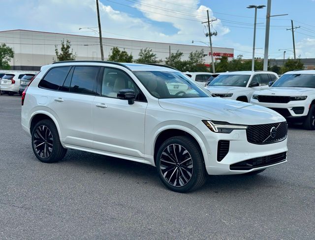 2026 Volvo XC90 Plug-In Hybrid T8 Ultra