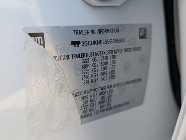 Certified Used 2025 White Chevrolet ZR2 image 27