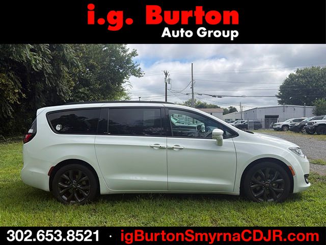 2019 Chrysler Pacifica Limited FWD