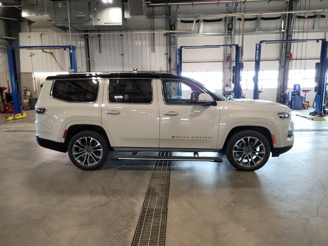 2022 Luxury White Pearlcoat Jeep Grand Wagoneer Series III 4X4 SUV