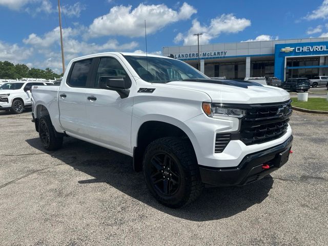 Summit White 2023 Chevrolet Silverado 1500 Pickup Truck Four-Wheel Drive 8-Speed Automatic
