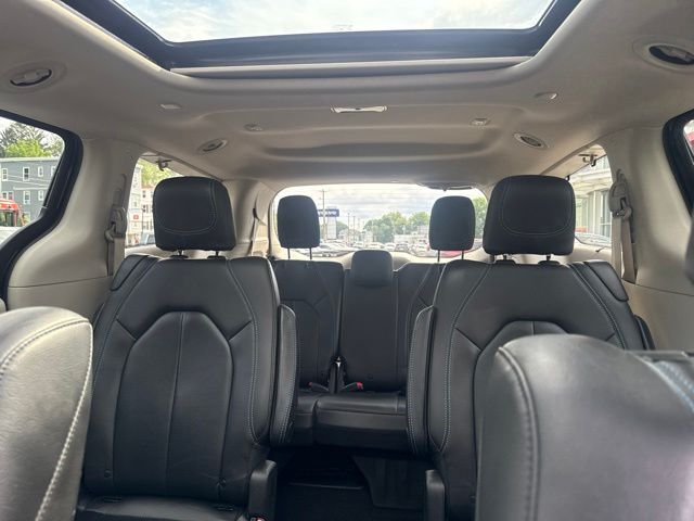 Used 2021 Chrysler Pacifica Van