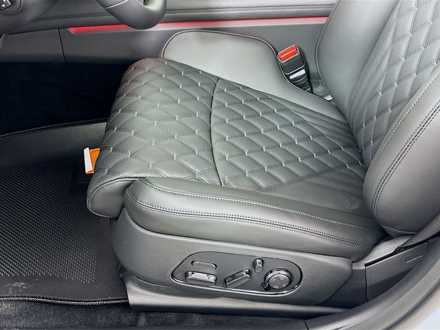 Thumbnail: 2026 Genesis G90 - 21