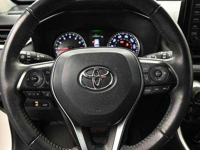 2021 Toyota RAV4 XLE 17