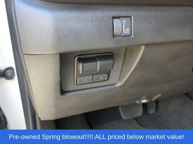 Used 2025 Summit White Chevrolet Trail Boss image 25