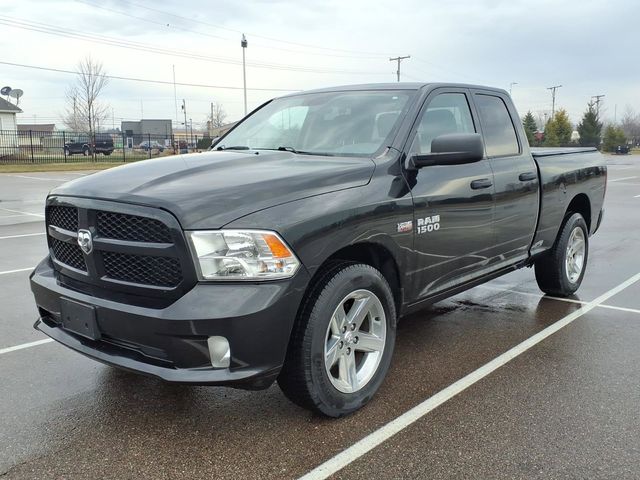 2017 RAM 1500 Express Quad Cab 4WD
