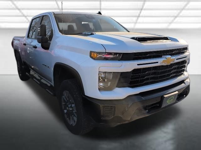 2024 Chevrolet Silverado 2500HD Custom Crew Cab 4WD