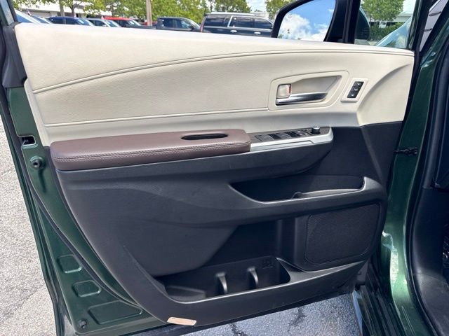 2024 Toyota Sienna - $51,888