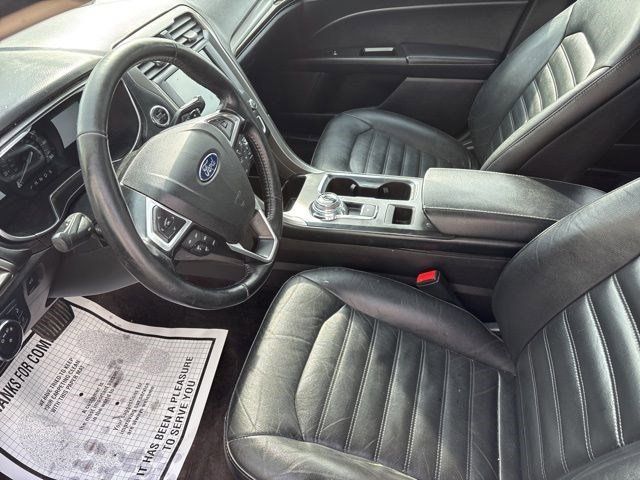 2017 Ford Fusion SE photo
