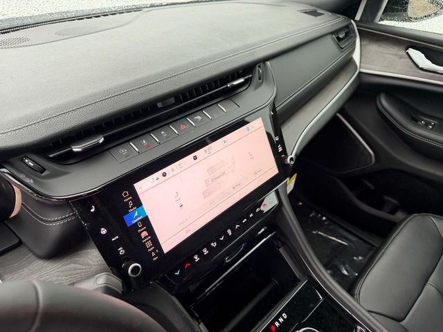 new 2026 Jeep Grand Cherokee car, priced at $48,505