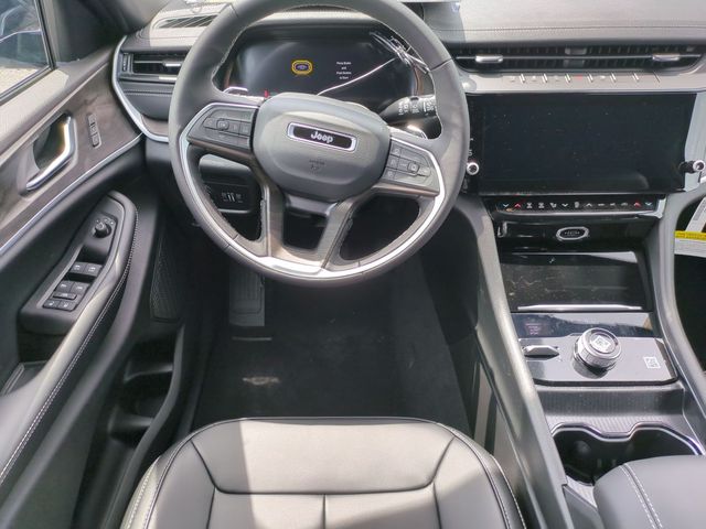 new 2026 Jeep Grand Cherokee car, priced at $43,186