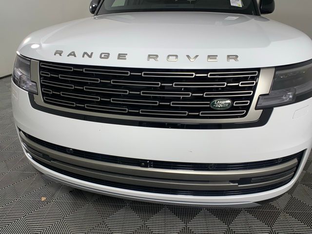 2024 Land Rover Range Rover SE 14