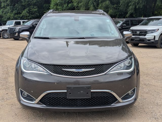 2018 Granite Crystal Metallic Clearcoat Chrysler Pacifica Limited FWD Van