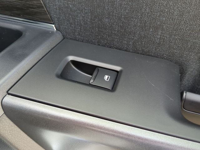 New 2026 Oxford White Ford Lariat® image 38